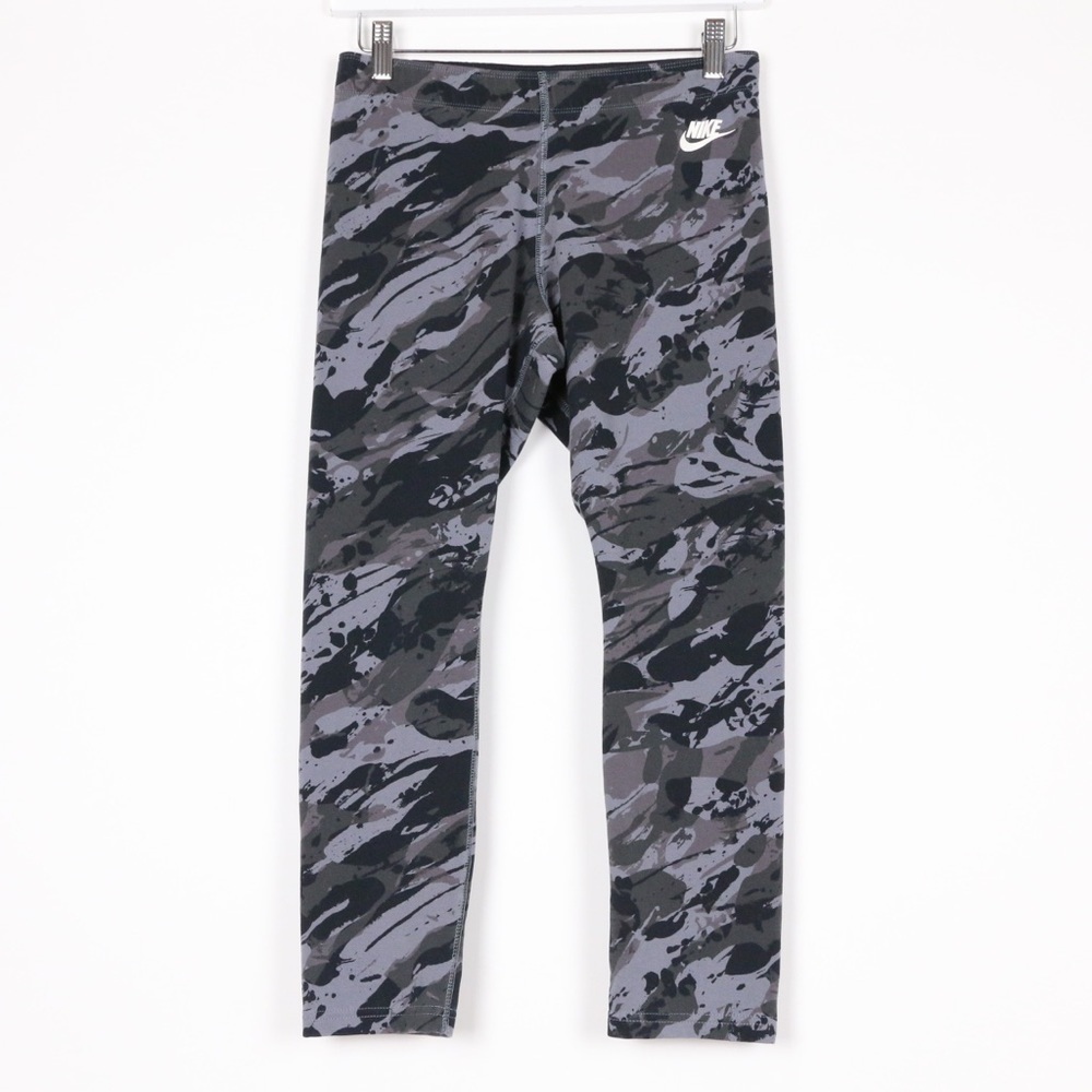 Nike Camo Cropped Leggings